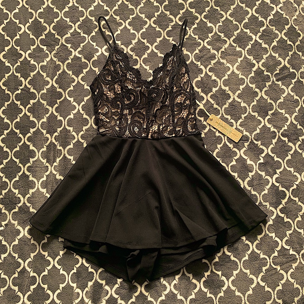 Ladies strapped scalloped v neck Romper
